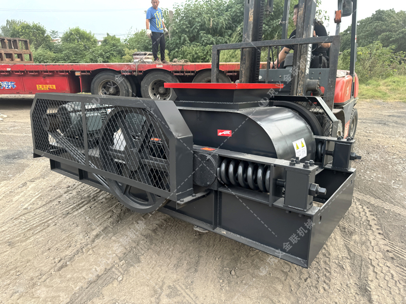 煤礦的“剛需”設(shè)備：雙齒輥破碎機(jī)滿足的僅僅是破碎需求嗎？